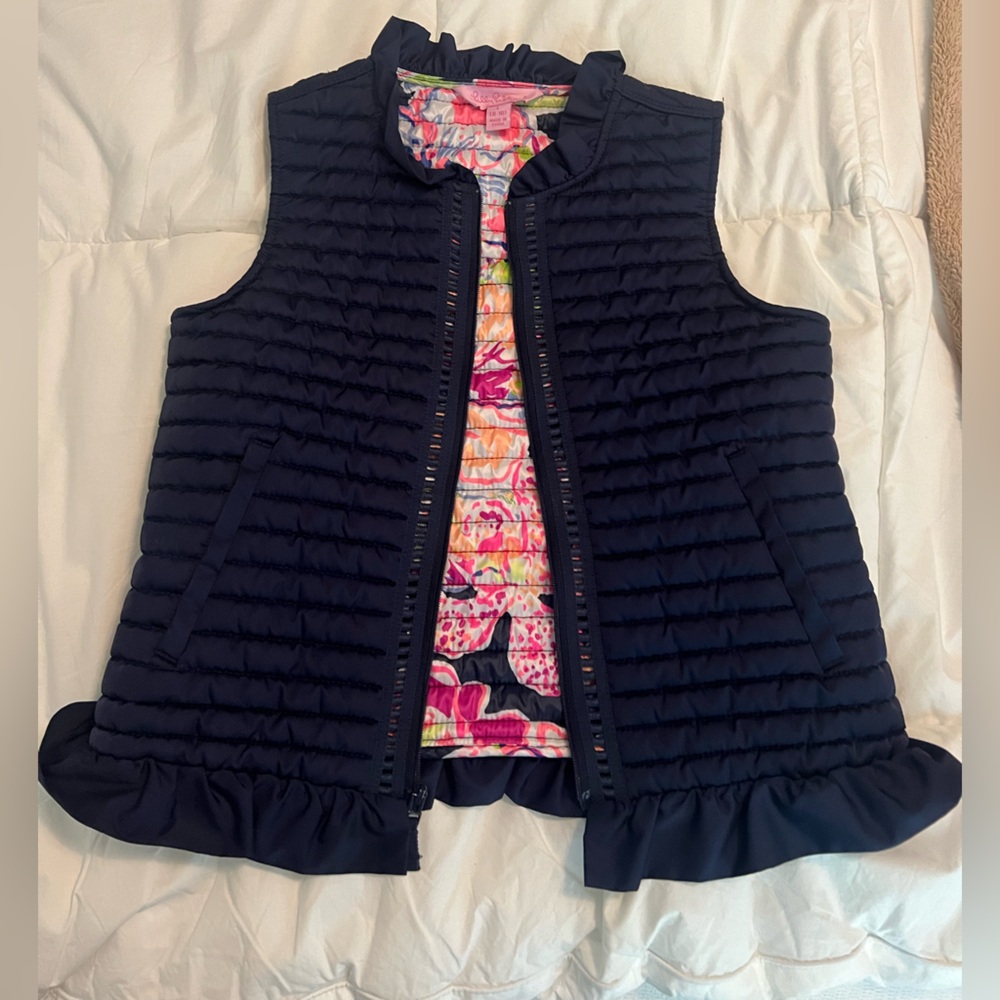 Like new girls Lilly Pulitzer zipper vest, size L (large) 8-10